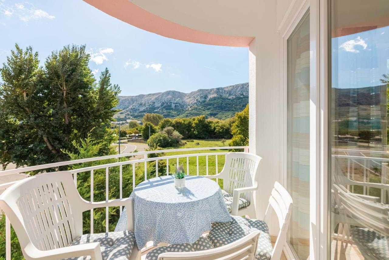 Beautiful Apartment Lovorka 6 , Baska, Krk ภายนอก รูปภาพ