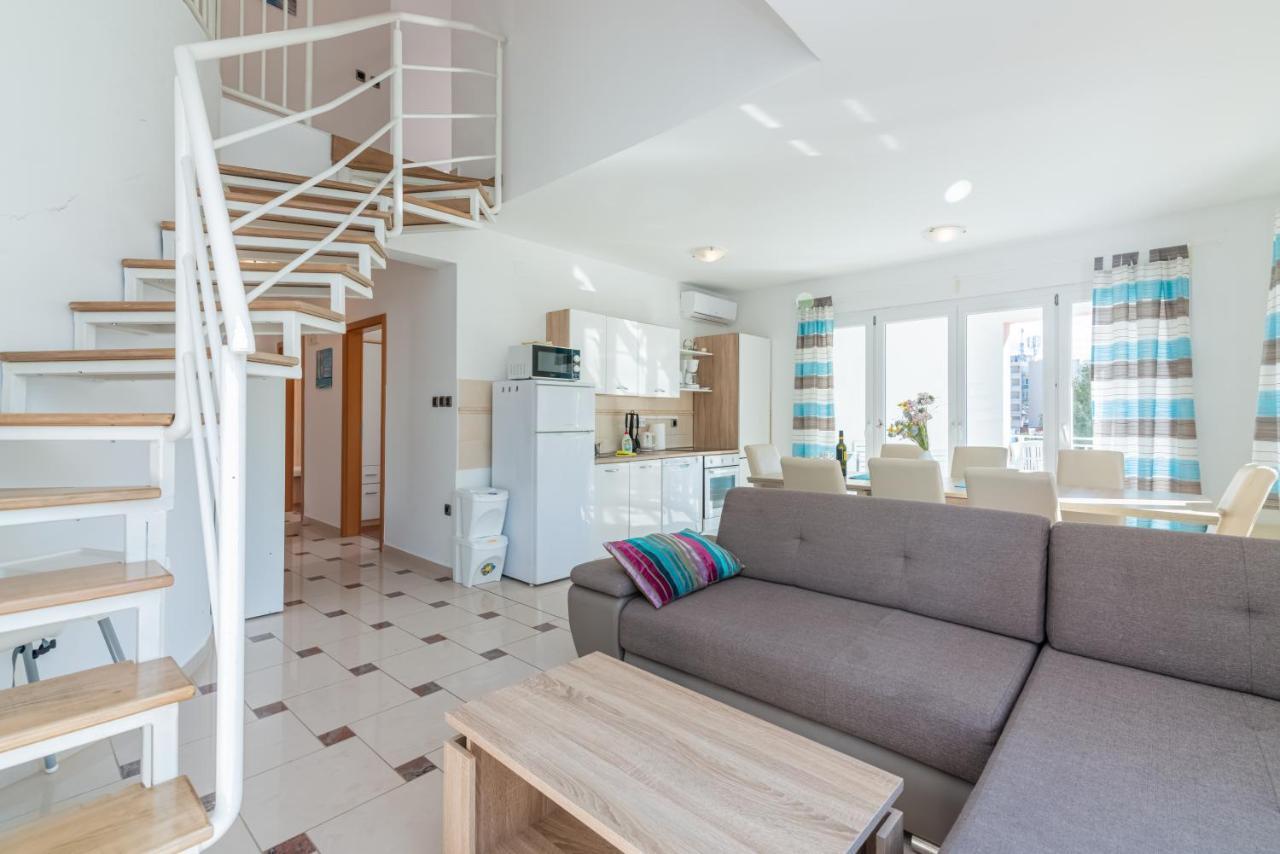Beautiful Apartment Lovorka 6 , Baska, Krk ภายนอก รูปภาพ