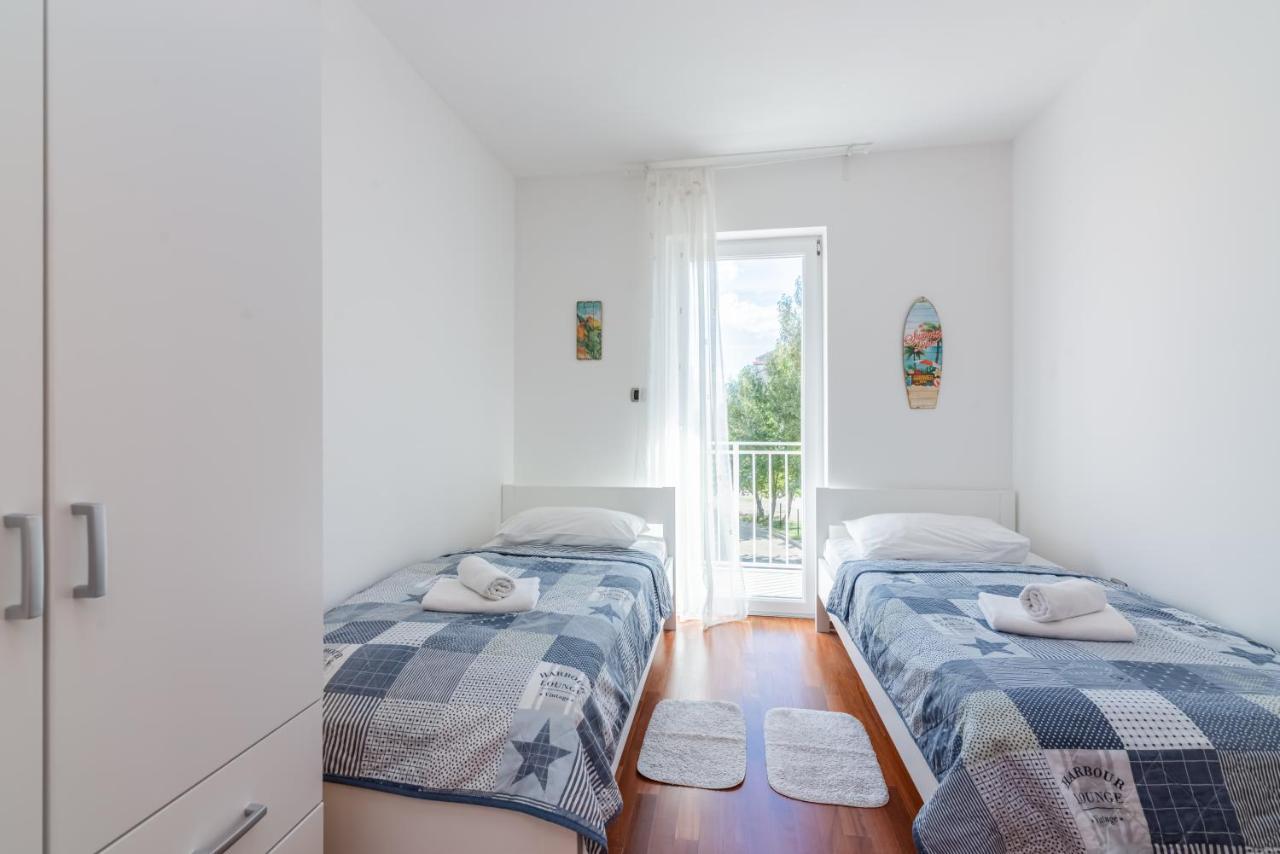 Beautiful Apartment Lovorka 6 , Baska, Krk ภายนอก รูปภาพ