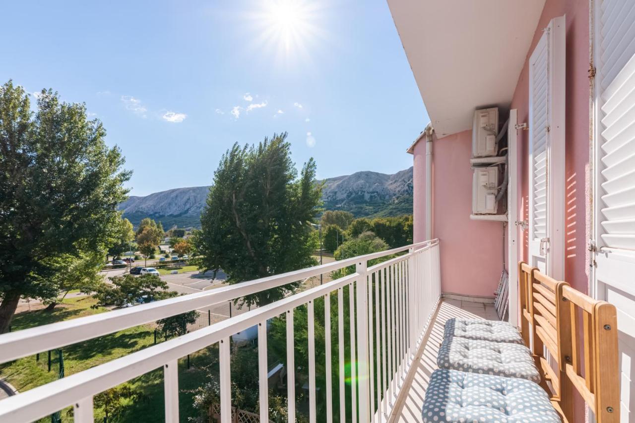 Beautiful Apartment Lovorka 6 , Baska, Krk ภายนอก รูปภาพ