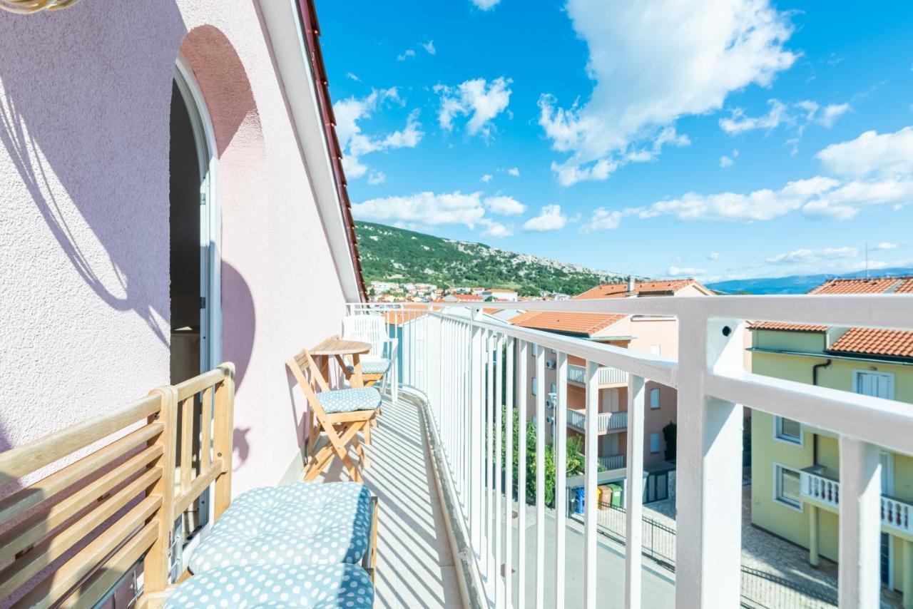 Beautiful Apartment Lovorka 6 , Baska, Krk ภายนอก รูปภาพ