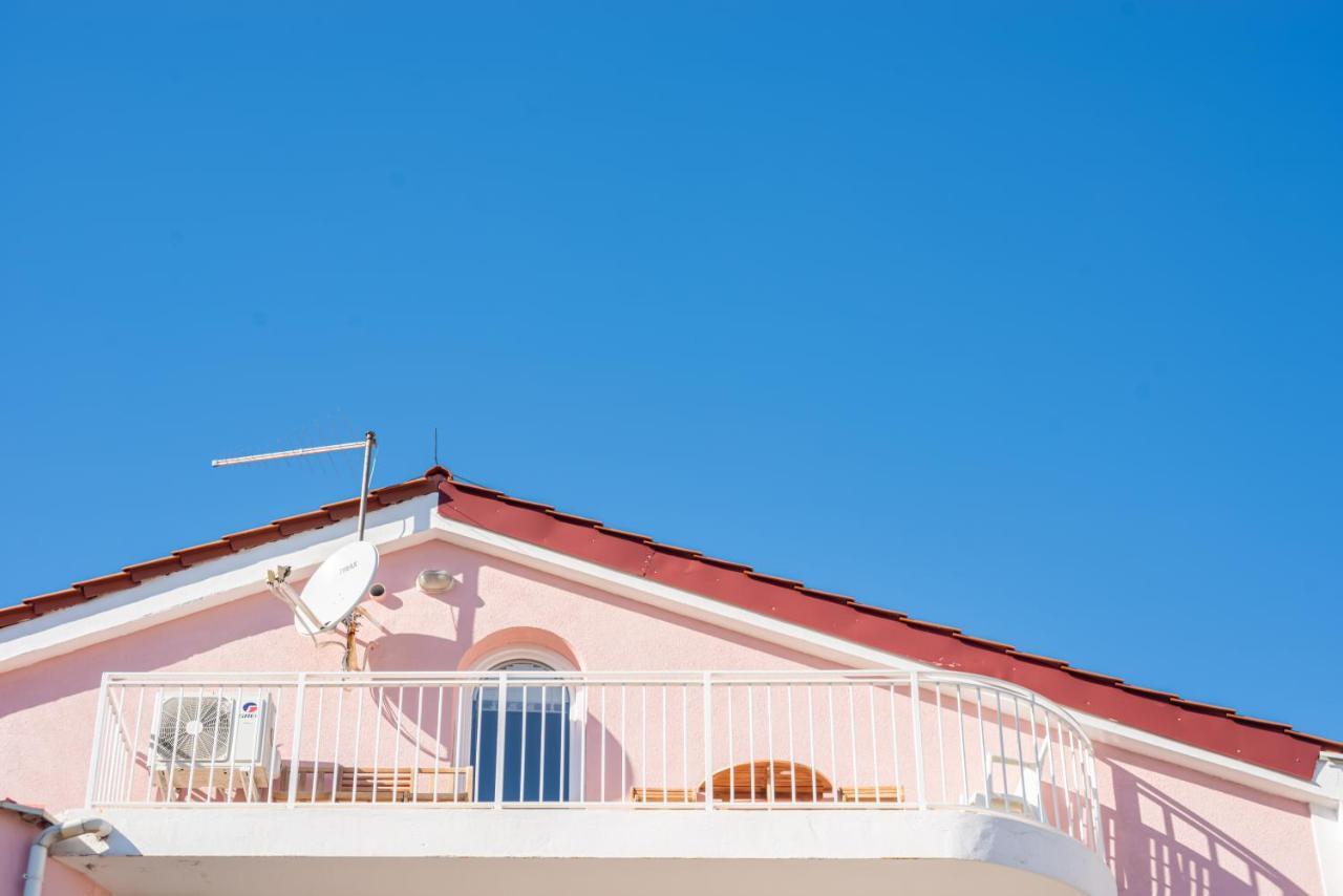 Beautiful Apartment Lovorka 6 , Baska, Krk ภายนอก รูปภาพ