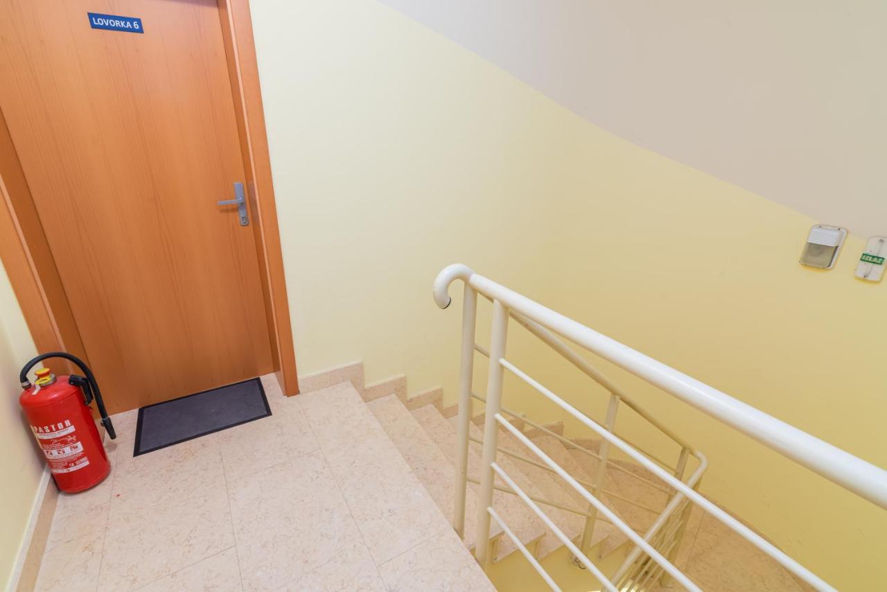 Beautiful Apartment Lovorka 6 , Baska, Krk ภายนอก รูปภาพ